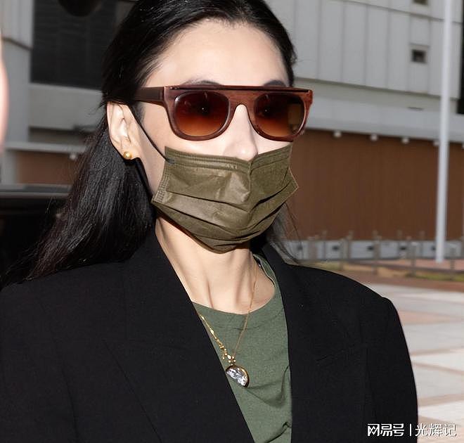 张柏芝泪洒法庭,控前经纪人伪造合同、谎称患癌,私吞其千万片酬(视频/组图) - 4