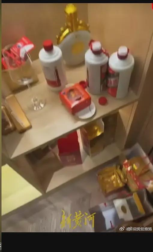 50万宴请却被“丢标”，国企高管KTV异性陪伴被曝光，茅台摆满一桌（组图） - 4