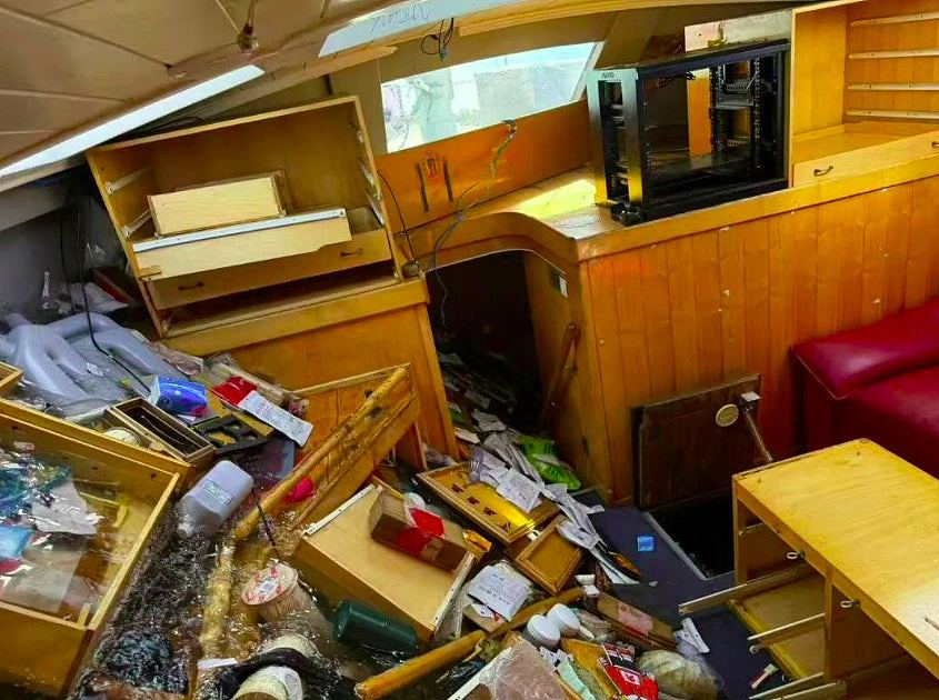 中国航海家翟墨南极行，于巴新遭破坏性劫掠，船完全丧失航行能力（组图） - 2