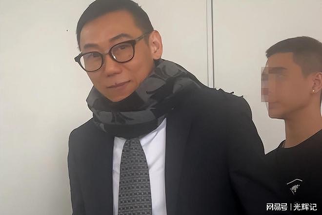 张柏芝泪洒法庭,控前经纪人伪造合同、谎称患癌,私吞其千万片酬(视频/组图) - 2