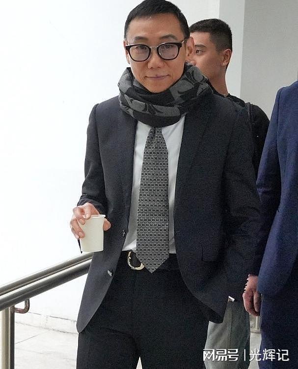 张柏芝泪洒法庭,控前经纪人伪造合同、谎称患癌,私吞其千万片酬(视频/组图) - 5
