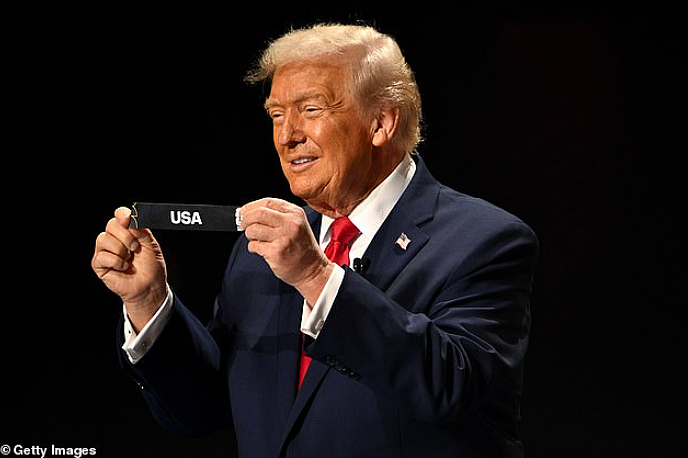 2026世界杯抽签揭晓！特朗普意外夺“和平奖”，CNN记者直播偷笑被全网听到（组图） - 4