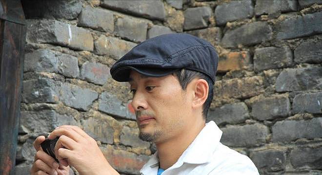 负债百万、露宿街头、装疯卖傻,星光大道草根歌手现状太落魄(组图) - 11