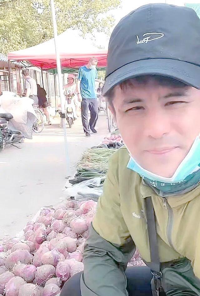 负债百万、露宿街头、装疯卖傻,星光大道草根歌手现状太落魄(组图) - 7