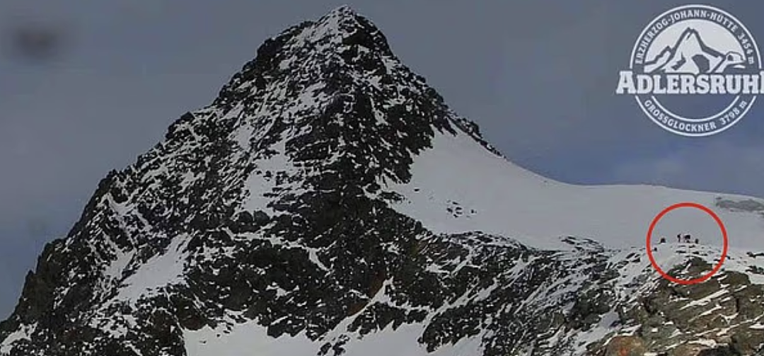 愤怒!旅游时她被丢在-20℃雪山顶,忍了6小时冻成冰雕,男友关机转身下山(组图) - 5