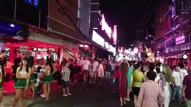 21岁女生夜会3小伙被侵犯索赔90万，自述绝望经历咋越听越像自愿的？（组图） - 13