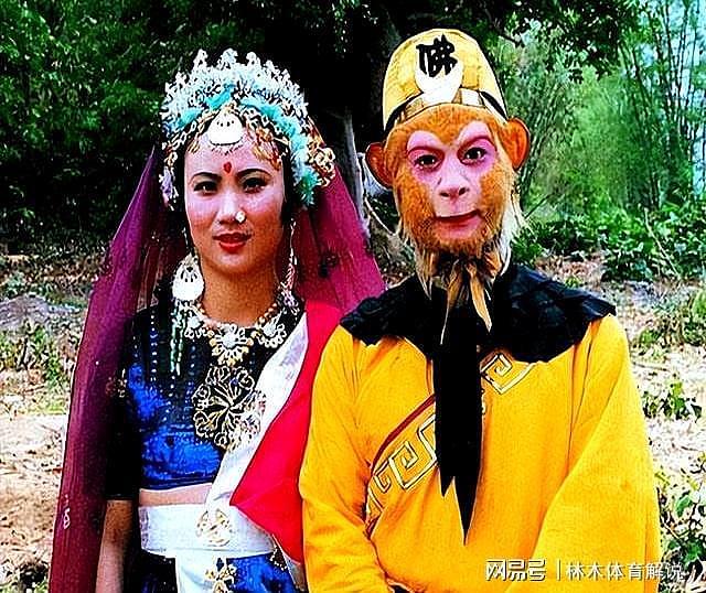 六小龄童妻子竟是她!结婚36年一直很低调,女儿颜值不输关晓彤(组图) - 1