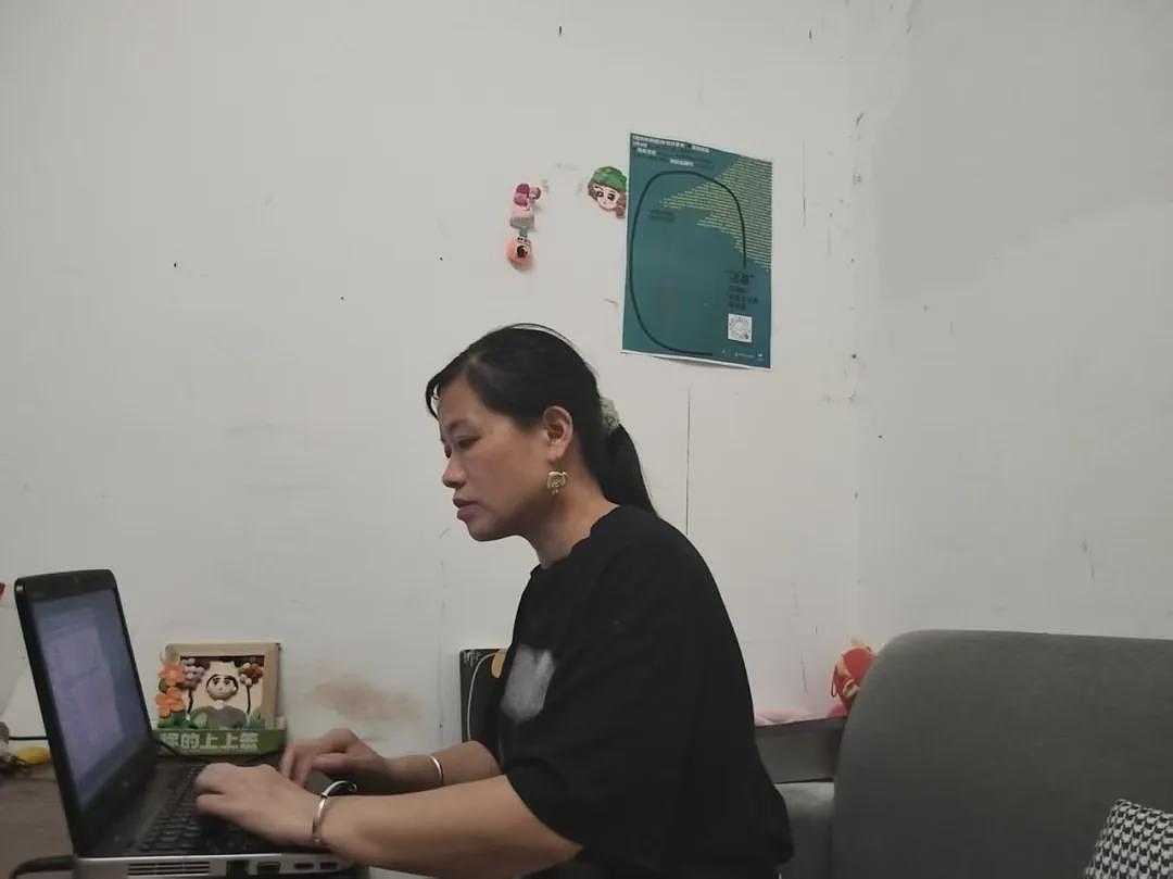 女诗人邬霞：没钱快把我逼疯了（组图） - 25