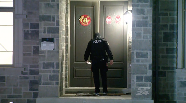 华人豪宅区爆发入室打劫！华人邻居非常震惊，警方出动直升机抓贼（组图） - 5