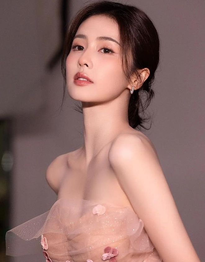 杨幂暗讽姚晨人设？白鹿为撕番洗白？保剑锋婚内出轨？周柯宇趁势营销？看不懂剧本的影后？（组图） - 4