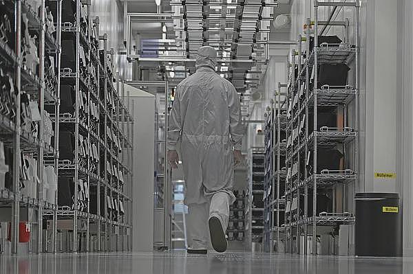 荷兰大臣承认：没想到中方真的叫停芯片出口（组图） - 2