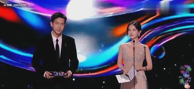 尖叫之夜双主桌，“万年老二”李一桐与白鹿比肩，宋祖儿或接棒杨幂（组图） - 2