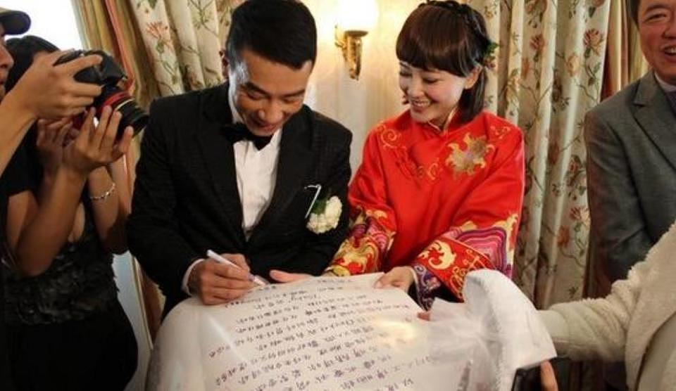 从“备胎歌王”到人生赢家，陈小春如何将一手烂牌打成王炸？（组图） - 28