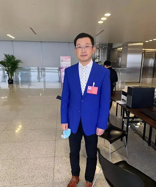 曾是上海知名主持人，离开上海台后成百亿总裁（组图） - 11