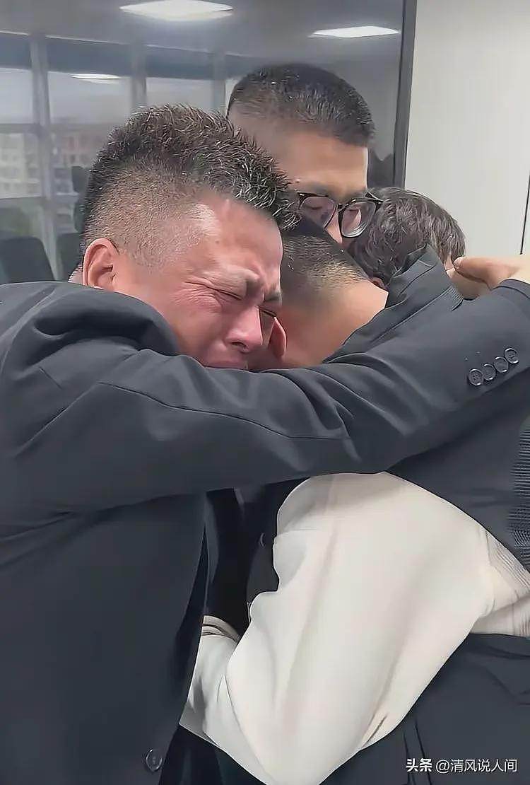 南京双胞胎兄弟认亲10天反目!弟弟做法令人作呕!哥哥曝更多内幕(组图) - 3