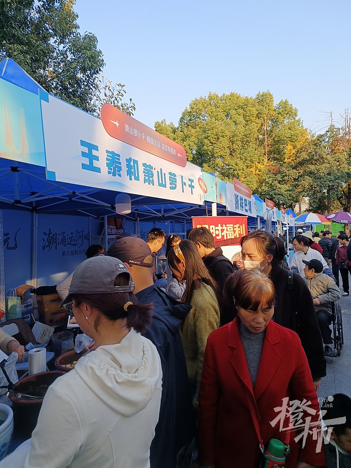 一整缸3年陈“萧山萝卜干”参展时被偷！警察迅速找到偷菜人，网友：突然想过来尝一尝……（组图） - 6