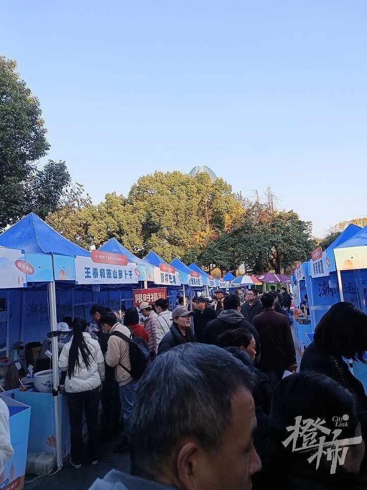 一整缸3年陈“萧山萝卜干”参展时被偷！警察迅速找到偷菜人，网友：突然想过来尝一尝……（组图） - 3