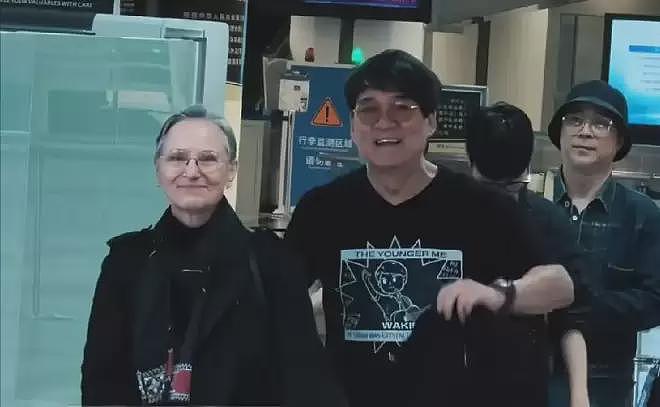 周华健带洋媳妇回潮汕老家，网友误认为母子（组图） - 1