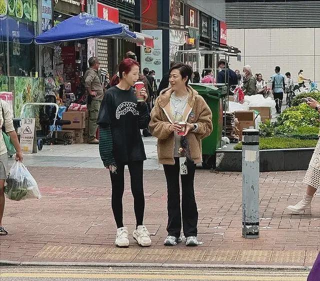 58岁陈法蓉出席发布会，颜值下跌老到不敢认，皮松肉垮脸还肿（组图） - 14