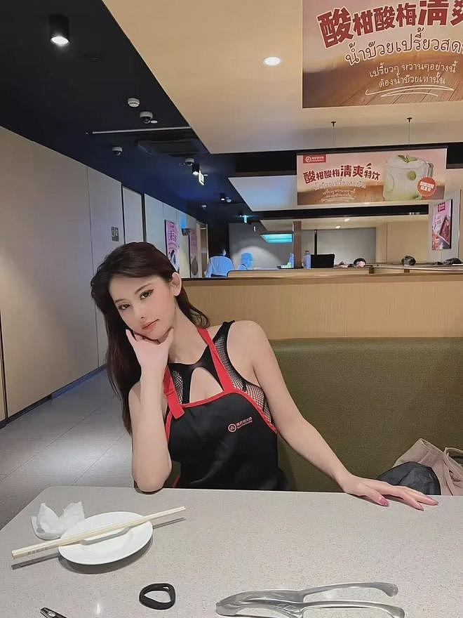 【美女】国产女模特172高挑身材，火辣身姿，尺度大（组图） - 11