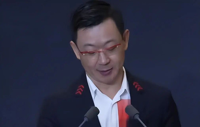 曾是上海知名主持人，离开上海台后成百亿总裁（组图） - 16