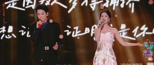 尖叫之夜双主桌，“万年老二”李一桐与白鹿比肩，宋祖儿或接棒杨幂（组图） - 5