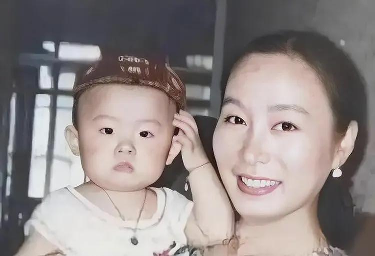 奚美娟儿子遭深扒，长相帅气还优秀孝顺，生父身份引热议（组图） - 7
