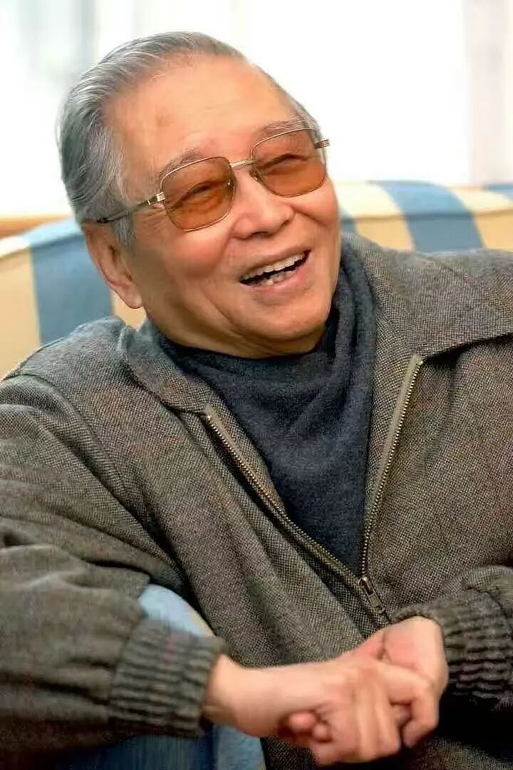 南京大屠杀最早报道者王火逝世：“我最讨厌哀乐了，我要是走了，就放一首《沂蒙山小调》给我听”（组图） - 1