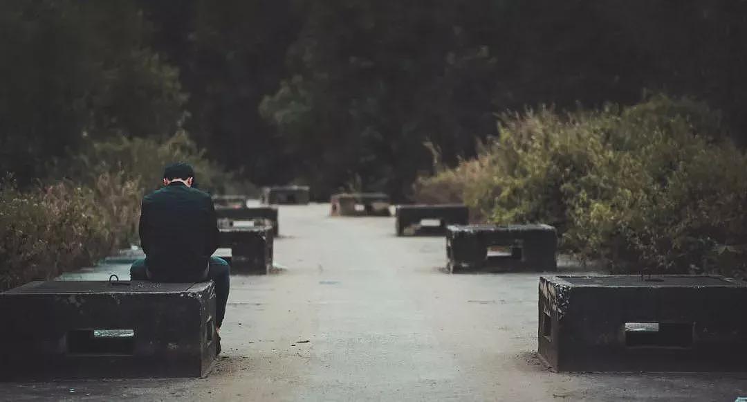 【情感】电影《向光花盛开》引发热议！那个7年前卧底“约死群”的父亲，早已揭开了残酷的真相（组图） - 10