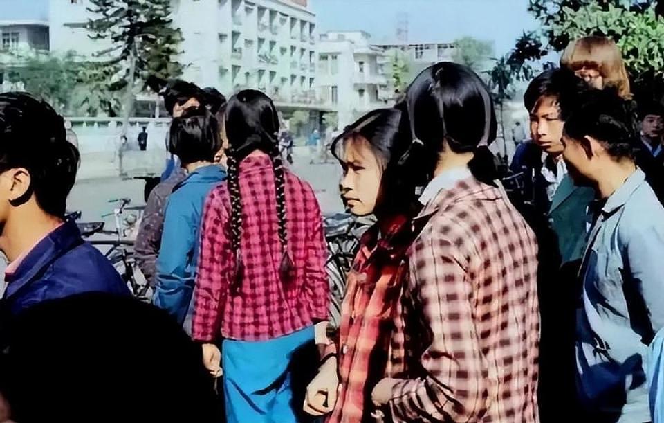 用了几十年的聚酯纤维，是怎么在互联网塌房的？（组图） - 5