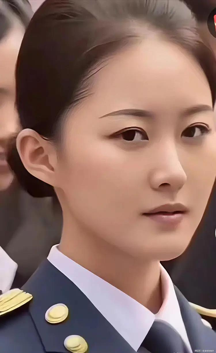 中国现身“最美女保镖”保护马克宏夫人，曾1人打败5日本人（组图） - 3
