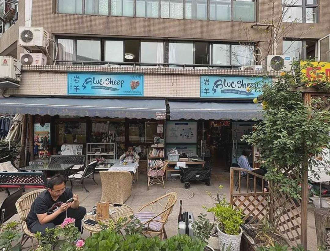 “英国不需要我!”在成都住了17年的英国老奶奶回家了,救了八百多个中国家庭…(组图) - 9