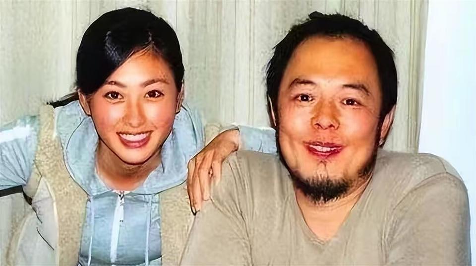 被张铁林玩弄感情后，嫁给了臭名昭著的他（组图） - 8