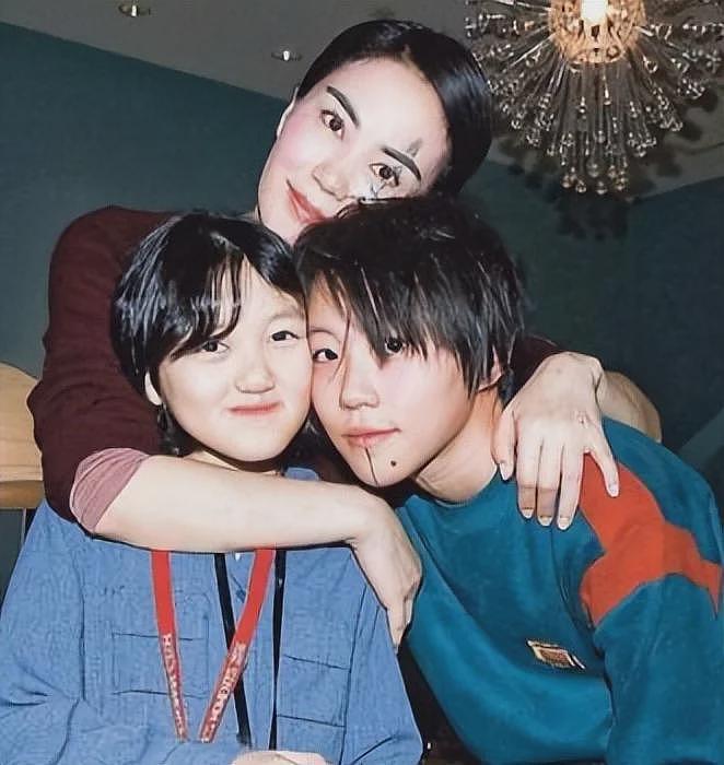 谢霆锋没想到，离婚12年李亚鹏公开晒王菲照片，有一件事他真做对了（组图） - 10
