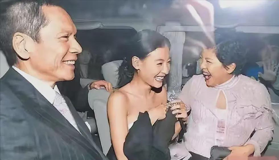 庭审对峙!张柏芝被干爹追讨1200万,谢霆锋划清界限,谢贤早有准备(组图) - 18