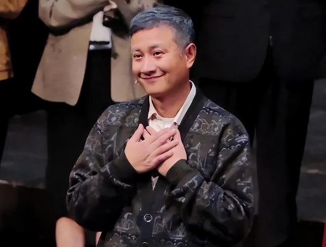 孙坚发文力捧文章翻车，被质疑支持孕期出轨，本人连忙删文装无辜（组图） - 2