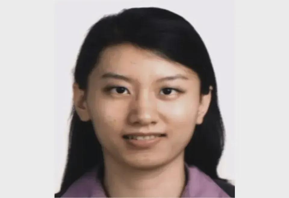 剑桥中国女博士新加坡饿死案后续： 骨灰将送回东北老家， 亲人飞去送别（组图） - 7