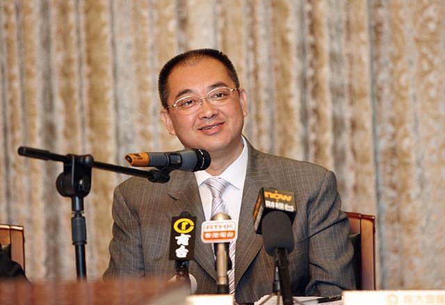 恒大原总裁夏海钧被找到,现身美国加州,12岁儿子就读加州私立学校(组图) - 1
