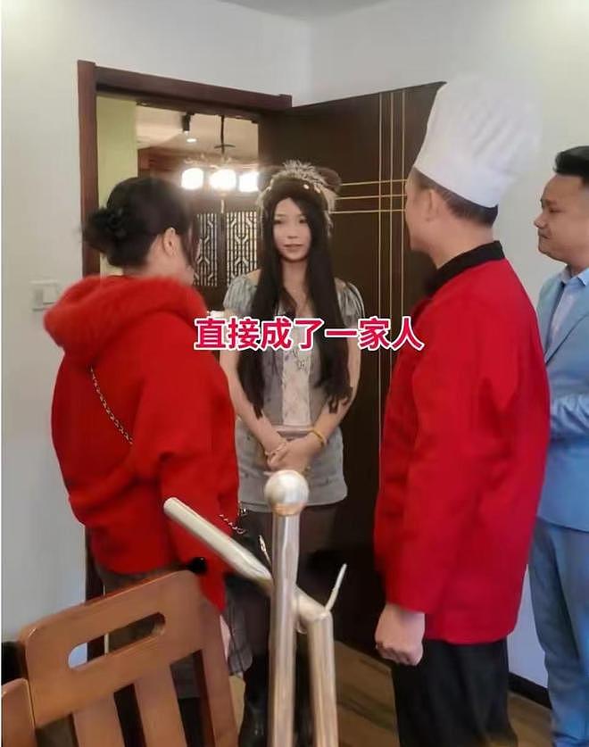 江西一男子相亲21岁女孩，却和40岁丈母娘牵手成功，引发网友热议（组图） - 1