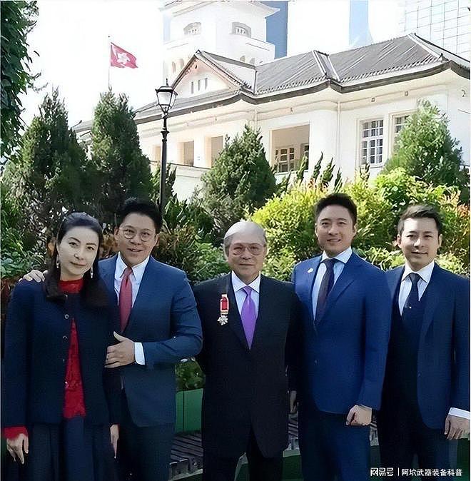 正式官宣！霍启刚传喜讯，让香港四大家族刮目相看，郭晶晶没说错（组图） - 12