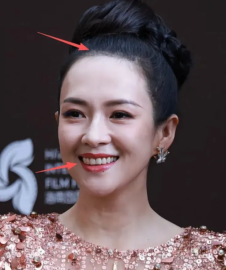 《阿凡达》首映礼尴尬一幕!章子怡被吐槽拜高踩低,主动和卡梅隆热聊,对孙俪邓超冷淡(视频/组图) - 5