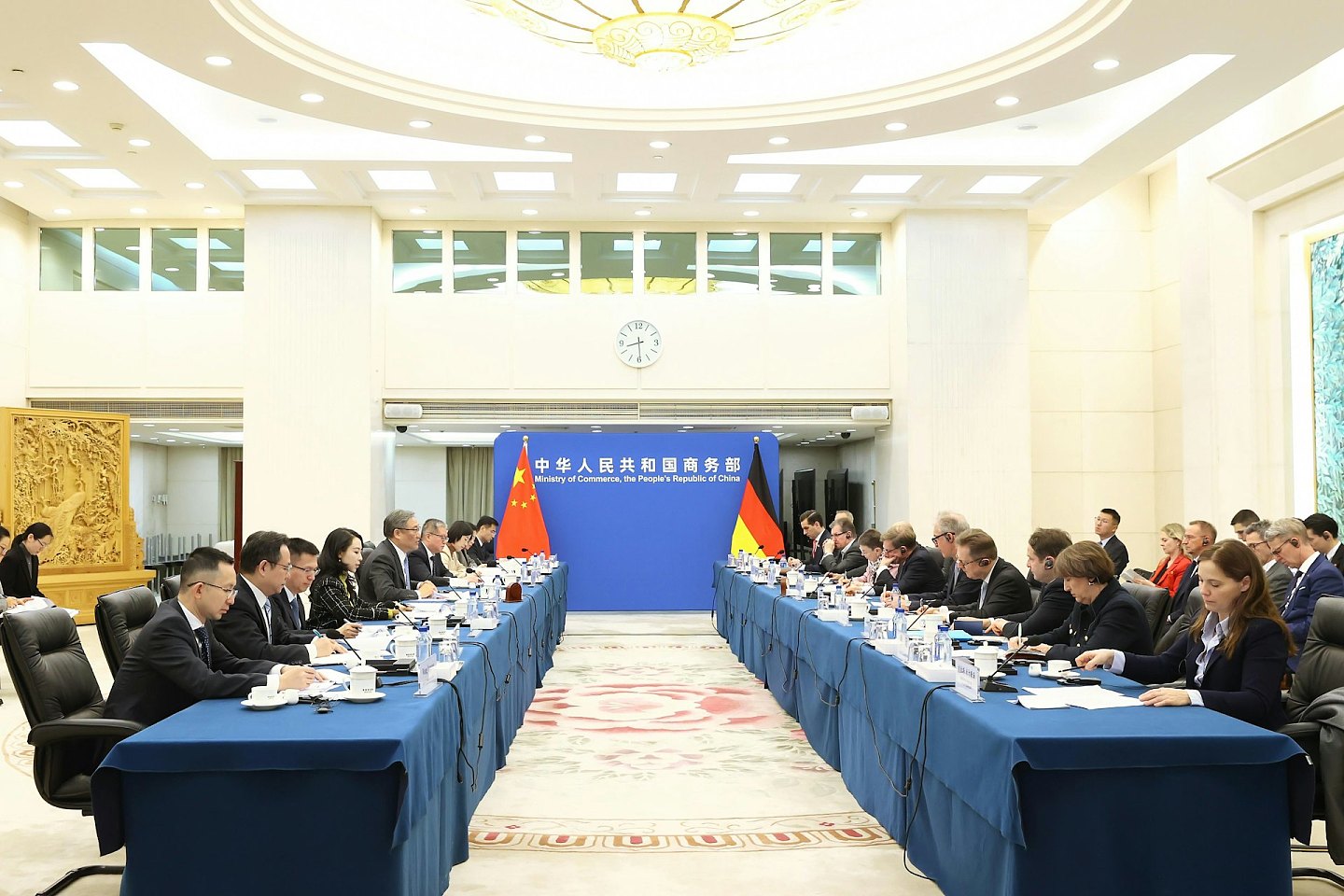 王文涛晤德国外长，称已采取安世半导体晶片出口许可豁免（组图） - 2