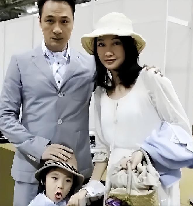 嫁给吴镇宇23年没做过饭，53岁仍似少女，她堪称最美的女星（组图） - 2