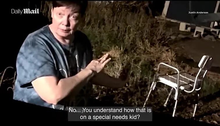 小哥听到兽吼生疑，出门一看，邻居家狗笼竟锁着一女子？邻居还是当地著名善人...这？（视频/组图） - 7
