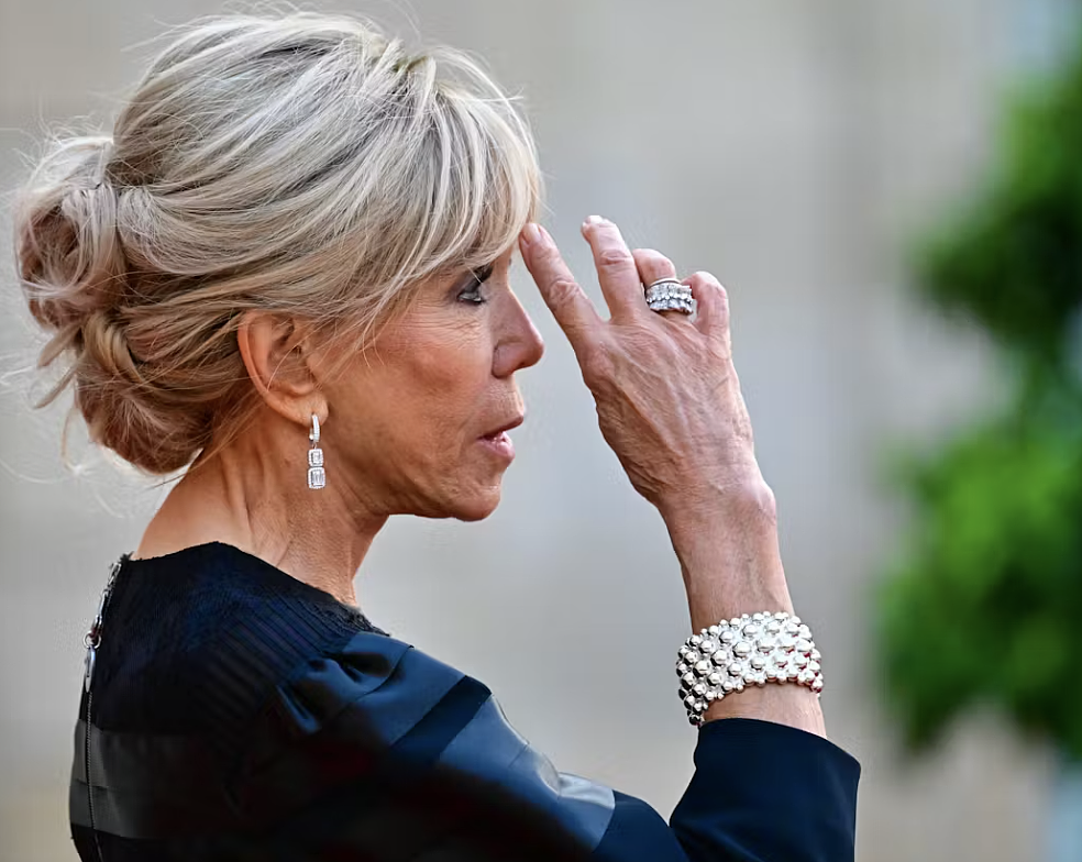 法国第一夫人公开骂脏话被拍!一句“傻X女人”成全国大瓜,优雅人设崩了?(视频/组图) - 2