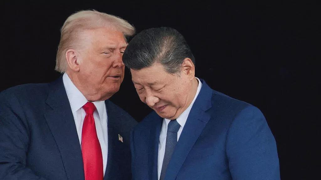 特朗普宣布:美国将允许英伟达AI芯片出口中国(图) - 1