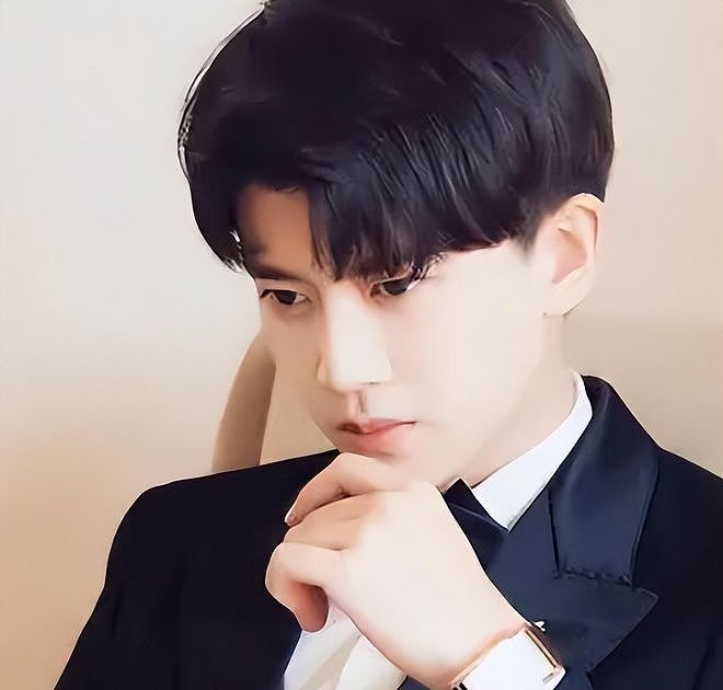 于正看人真准，不拍戏就“消失”的任嘉伦，已走上另一条康庄大道（组图） - 7