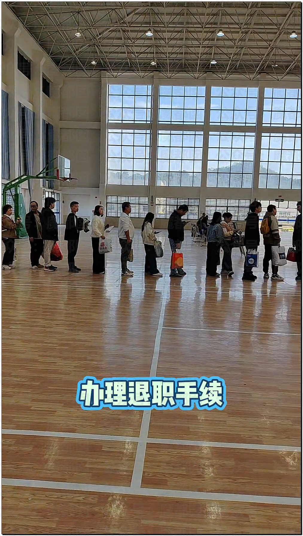 佳能中山退场！2.5N+1有人拿八九十万！员工边走边哭（组图） - 10