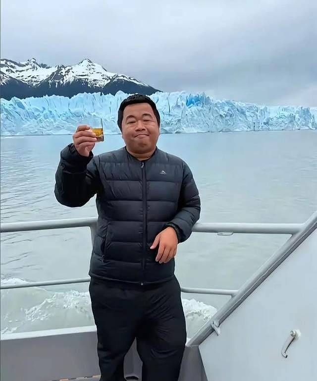 热搜!网红蓝战非在南非遭中国人绑架,曝详细过程,还收集其精液(组图) - 6