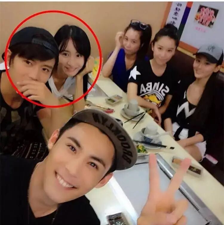 【情感】磕到了！任嘉伦当红时“早婚早育”，妻子陪他走过低谷，他把她宠成唯一（组图） - 10
